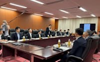 国交省は空港業務の維持に向けた有識者県庁会を開いた(1日、東京都千代田区)