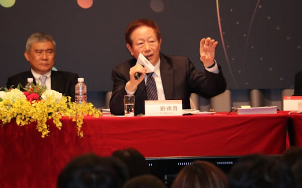 半導体業界に逆風が吹くなか、経営トップの劉徳音董事長は6日、株主総会で今後の事業戦略について説明した（台湾北部・新竹市）