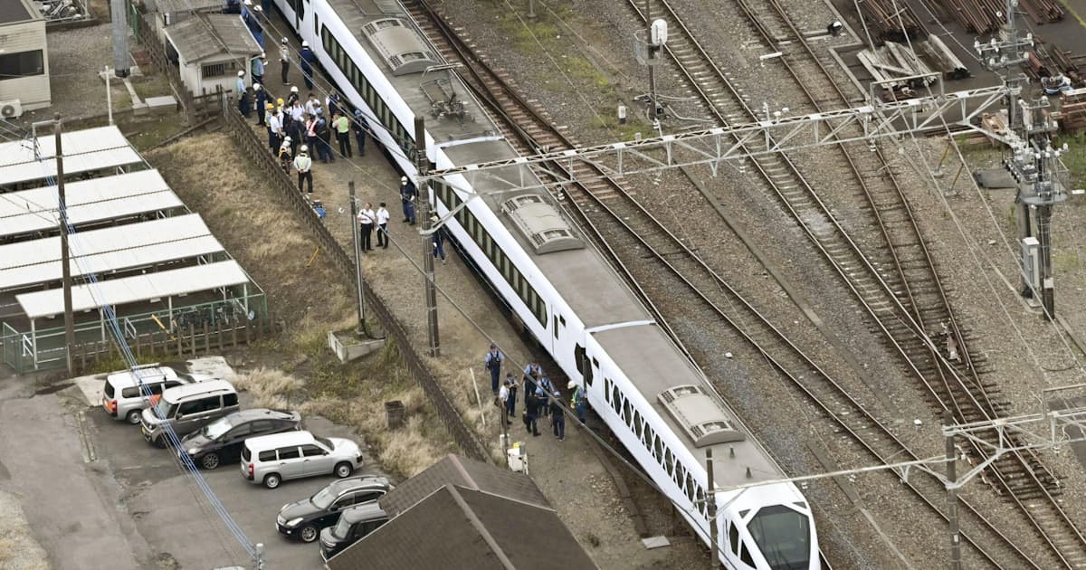 栃木・新鹿沼駅で特急と接触、作業員4人が死亡 線路で除草中 - 日本経済新聞