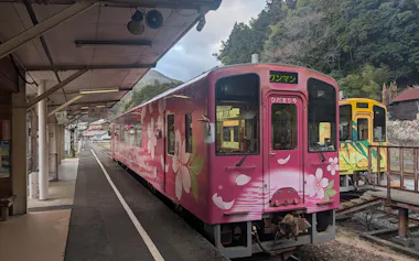 錦川鉄道の錦川清流線(山口県岩国市)