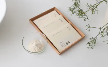酔鯨酒造とTOJIが共同開発した入浴剤「酒粕バスパウダー 酔鯨-SUIGEI-」
