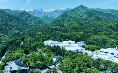 「養生の森」は駒ケ根工場に隣接する(長野県駒ケ根市)
