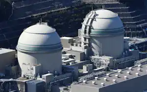 関西電力高浜原子力発電所の3号機(左)と4号機(福井県高浜町) 関西電力高浜原子力発電所の3号機(左)と4号機(福井県高浜町)