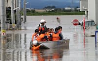 災害の激甚化で水災の規模も大きくなっている（2015年9月、宮城県大崎市）