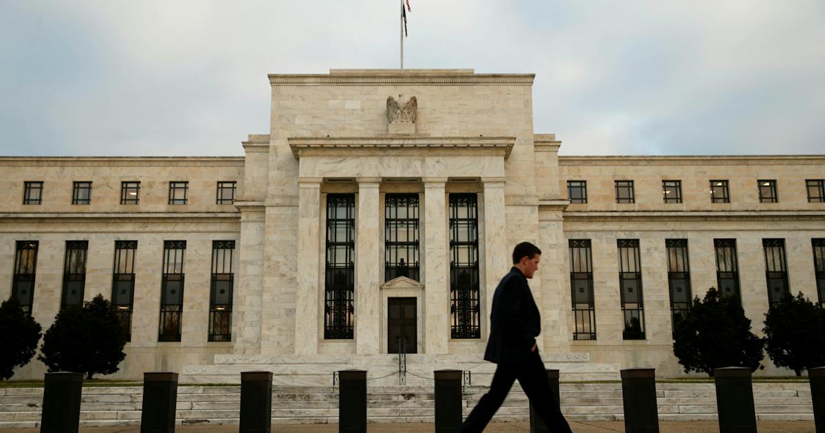 米長期金利が5%台に、インフレ・財政懸念で債券売り加速