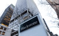 運用資産１兆ドルを達成したブラックストーンの本社＝ロイター