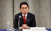 国際賢人会議の閉会セッションであいさつする岸田首相（11日、広島市南区）