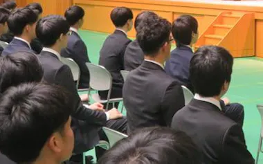 東海エリアの大手企業の入社式に出席する新入社員たち