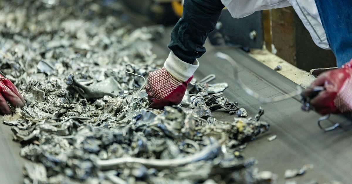 製品の化学物質把握、経産省がトレーサビリティー基盤 EU規制対応 - 日本経済新聞