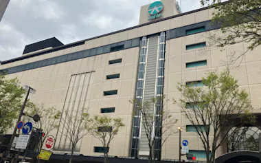 百貨店の大和の旗艦店である香林坊店(金沢市)。売上高は伸び悩んでいる