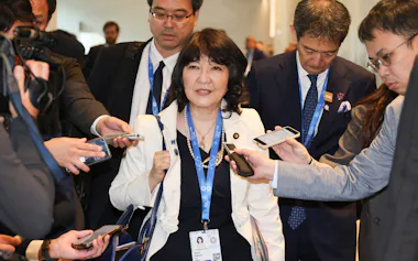 G20財務相・中央銀行総裁会議を終え、記者の質問に答える片山さつき財務相(15日、バンコク)=小林健撮影