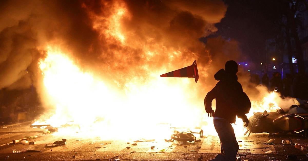 【フランス】55万人超が大規模デモ、物価高と教育環境改善を訴え暴徒化も
