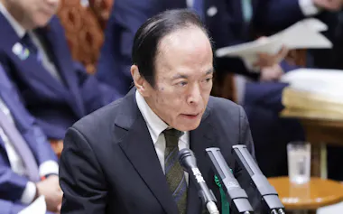 参院予算委で答弁する日銀の植田総裁(19日午前)