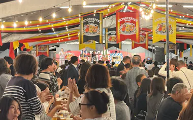 かがわオクトーバーフェストの会場(9日、高松市)