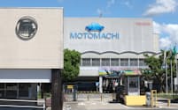 稼働が停止したトヨタ自動車の元町工場(29日午後、愛知県豊田市)