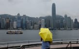 香港は「経済の自由」で世界一を維持してきたが、今年はシンガポールに抜かれた（写真は香港中心部の金融街、8月）=ロイター