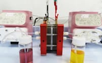 ＣＯ２を活物質に用いたレドックスフロー電池を開発した＝産総研提供