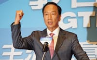 総統選への出馬を表明した鴻海創業者の郭台銘氏（８月、台北市）