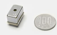開発した小型分光器㊧は指先に載せられる程度の大きさだ