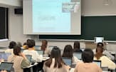昭和女子大生たちはAIと対話し約300文字の授業原稿を書く体験をした（世田谷キャンパス）

 
