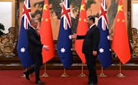 アルバニージー豪首相（左）は政権発足後、中国との関係正常化をすすめてきた＝AAP
