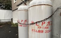 北海道は都市部でもLPガスを使う物件が多い（10日、札幌市）