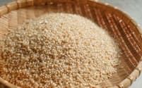 玄米のまま日本酒を製造して精米コストを減らす