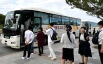 沖縄県の修学旅行客は急回復する一方、運転手不足は深刻だ（糸満市の平和祈念公園）