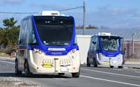 大阪府・市は大阪・関西万博に合わせて自動運転バスの商業運行を目指している（2022年12月に実施された大阪メトロなどによる実証実験の様子、大阪市）