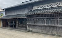 鳥取県指定保護文化財の「小川家住宅」を宿泊施設に改修する（同県倉吉市）