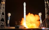 北朝鮮が21日夜、軍事偵察衛星を搭載したロケットを打ち上げた=朝鮮中央通信・ロイター