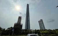 不動産不況で天津市の財政は厳しい（建設途上で放棄された117階建ての超高層ビル）