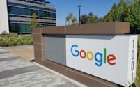米グーグルはニュース記事の対価として年間約110億円を支払うことで合意した＝ロイター
