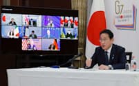 G7首脳によるオンライン会議に参加する岸田文雄首相＝内閣広報室提供