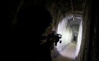 イスラエル軍がガザの病院地下で発見したとするトンネル（11月22日）＝ロイター