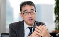 たきざわ・とくや　1988年横浜国大経営卒、在学中の87年10月にEYの前身、アーサーヤング公認会計士事務所へ。2022年1月から現職。東京都出身。57歳