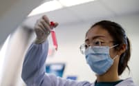 中国で新型コロナの新たな変異型の感染者が増加傾向にある＝ロイター