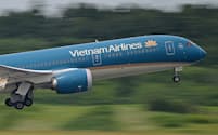 ベトナム航空は債務超過に陥り、経営難が続いている