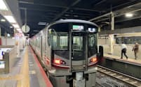 金沢駅と高松駅の折り返し運転が続くJR七尾線の列車（金沢駅）