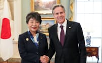 日米両外相は岸田首相が国賓待遇として訪米する時期を調整した（12日、ワシントン）＝外務省提供