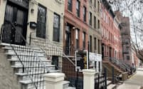 住宅ローン金利が下がり続ければ、中古住宅の出回りの回復も期待できるという見方も（23年12月、ニューヨーク市）