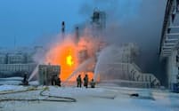 天然ガス大手ノバテク保有の燃料生産設備がウクライナの無人機による攻撃を受けた（21日）＝レニングラード州政府提供・ロイター