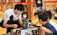 Phoenix Robotsは長岡市内の小中学校での出張授業などに積極的に取り組む