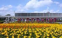 LAT環境設計はG7広島サミットの花の歓迎ボードの作製業務などに携わった（23年５月）