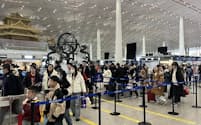 中国は2月10日からの春節休暇に旅行需要が集中する（1月30日、北京首都国際空港）