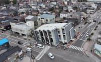 地震で倒壊したビル（1月19日、石川県輪島市河井町）