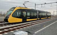 ライトラインは開業から大勢の市民に利用され、電車の追加導入に迫られている（宇都宮市内の車両基地）