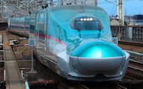 Ｅ５系で運行する東北新幹線「はやぶさ」