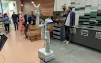 グーグルの生成ＡＩを搭載したロボットアーム（2022年、米カリフォルニア州）