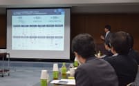大阪商工会議所は外資系ファンドを招いて中小企業向けにセミナーを開いた（2023年10月、大阪市）